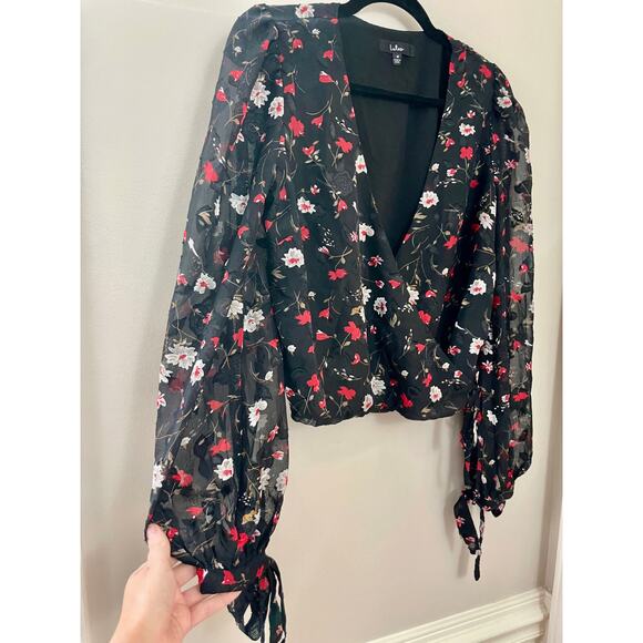 Lulus Feminine Romantic Holiday Wrapped in Blooms Floral Balloon Sleeve Top‎ M - Picture 4 of 13
